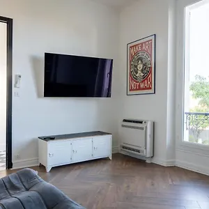 Beautiful W/ Ac - Close To Exhibition & Beach France