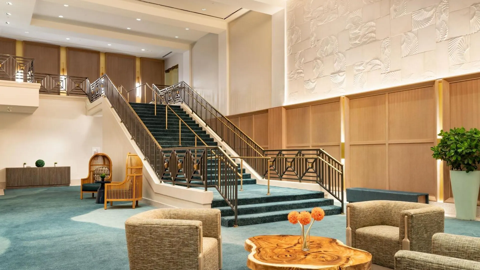 Resort San Juan Marriott y Casino Stellaris 4*,